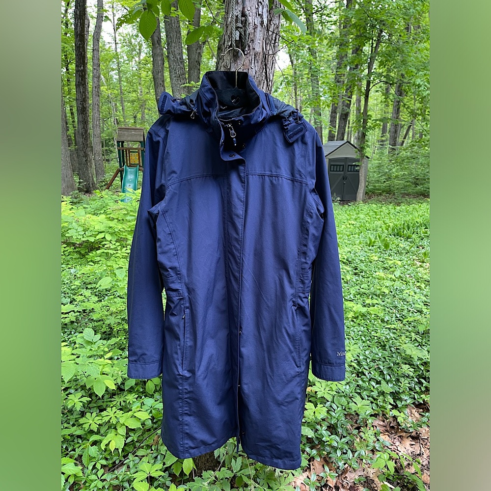 Pretty blue Marmot rain jacket! Size M.
